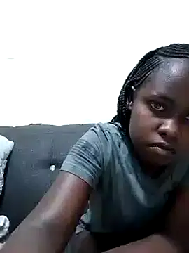 Sweetcecie01 online show from September 30, 2025, 8:47 pm