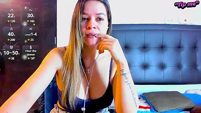 daniela beauty online show from December 7, 2024, 2:35 pm