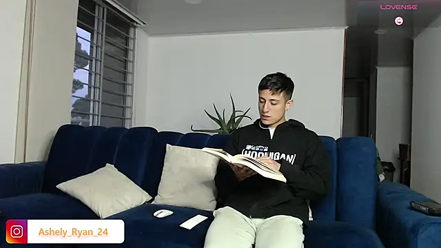 Snapshot of ashely_ryan24 chatting on March 5, 2025, 11:16 pm ashely ryan24 online show from March 5, 2025, 11:16 pm