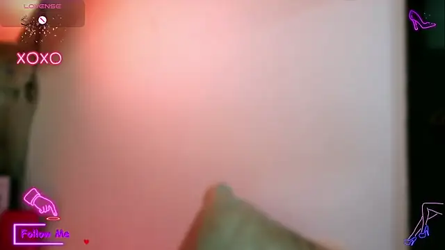 LauGrayJ online show from November 27, 2025, 5:31 am