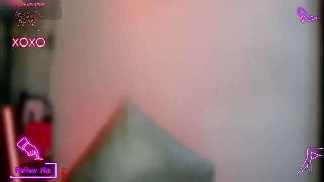 LauGrayJ online show from December 3, 2025, 2:30 am