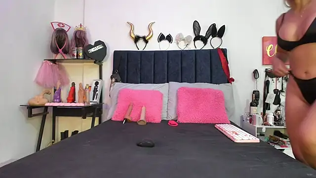 emmily giraldo online show from May 21, 2026, 12:56 pm