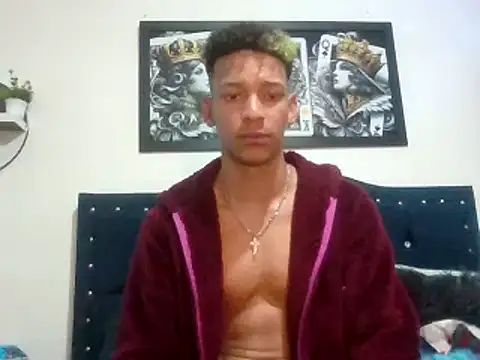 Snapshot of Edisson_C chatting on August 7, 2026, 11:07 pm Edisson C online show from August 7, 2026, 11:07 pm