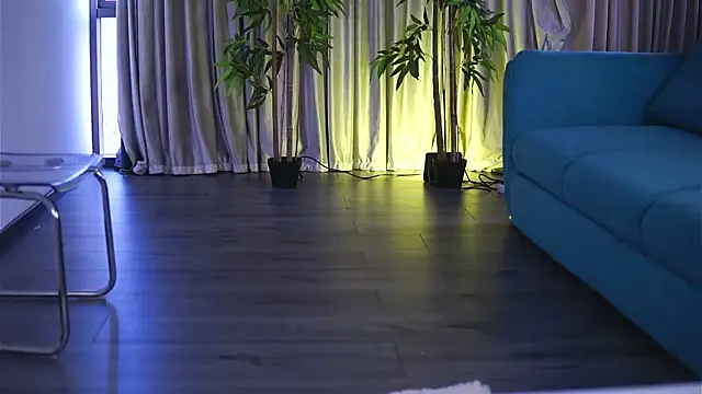 MissKiarra online show from March 8, 2025, 5:28 am