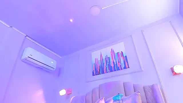 Snapshot of bigboobsnaughty1 chatting on November 21, 2025, 10:47 am bigboobsnaughty1 online show from November 21, 2025, 10:47 am