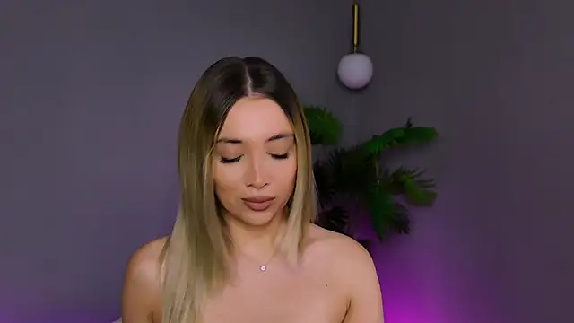 Jessielle online show from April 23, 2026, 4:14 am