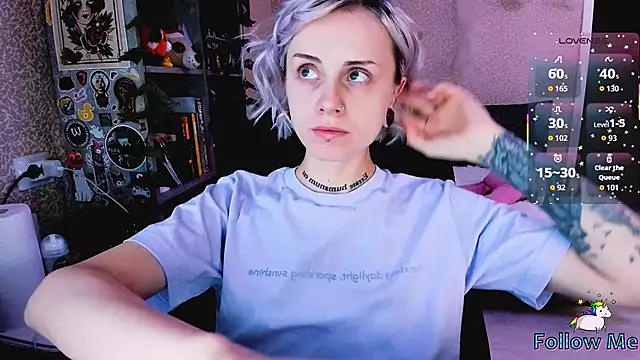 NaniMoore online show from November 2, 2025, 8:22 pm