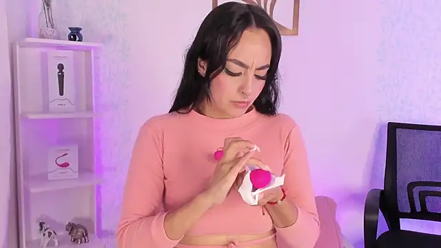 Eva ritz online show from November 14, 2025, 1:48 am