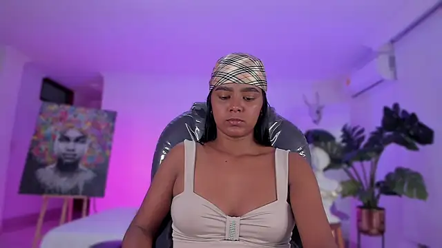 JANYLOVE   online show from February 20, 2025, 11:09 am