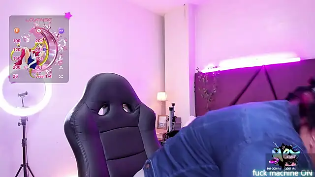 Karlee Greys  online show from January 10, 2025, 8:15 pm