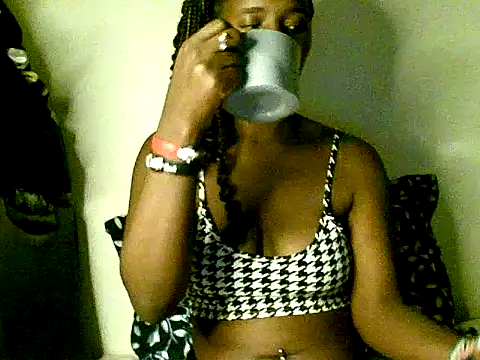 Snapshot of lavishh_linds chatting on January 4, 2025, 4:00 pm lavishh linds online show from January 4, 2025, 4:00 pm