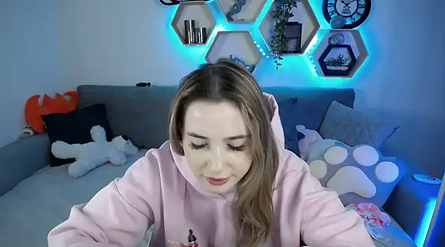 SabrinViolet online show from February 7, 2025, 12:06 pm