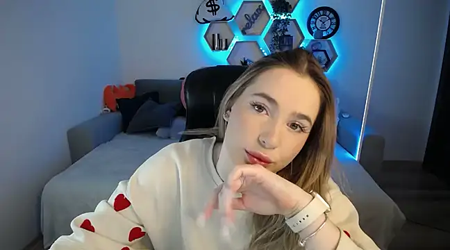 SabrinViolet online show from February 17, 2025, 9:13 am