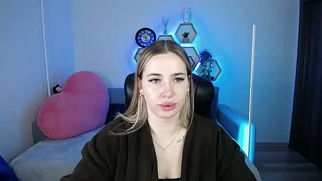 SabrinViolet online show from January 16, 2026, 9:13 am