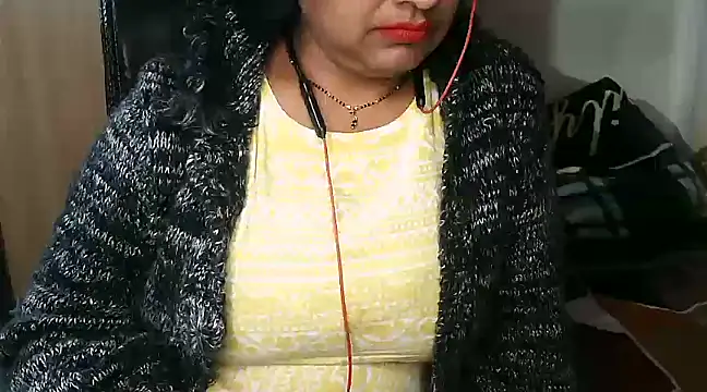 Snapshot of Cute_Ruhi99 chatting on January 1, 2025, 10:21 am Cute Ruhi99 online show from January 1, 2025, 10:21 am