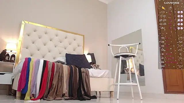 Snapshot of Sara_Gomez chatting on March 22, 2025, 9:45 am Sara Gomez online show from March 22, 2025, 9:45 am