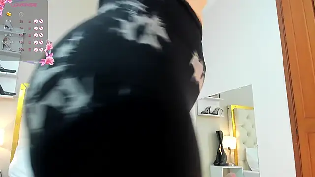 Snapshot of Sara_Gomez chatting on September 23, 2025, 3:53 am Sara Gomez online show from September 23, 2025, 3:53 am