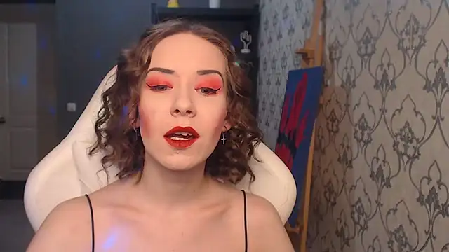 Snapshot of FascinatingEyess chatting on June 4, 2026, 6:47 pm FascinatingEyess online show from June 4, 2026, 6:47 pm