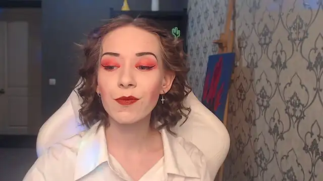 Snapshot of FascinatingEyess chatting on June 6, 2026, 9:08 pm FascinatingEyess online show from June 6, 2026, 9:08 pm
