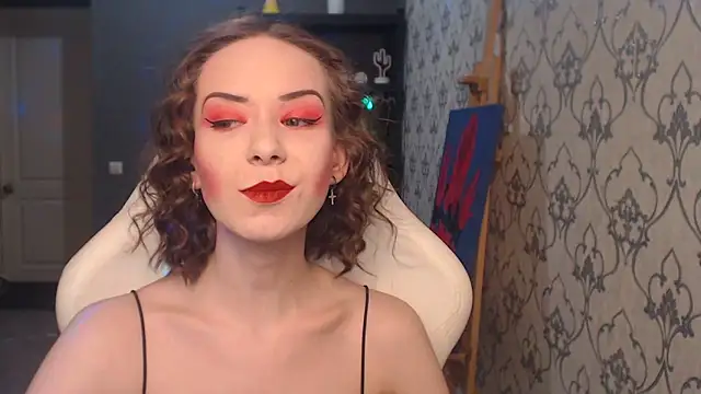 FascinatingEyess online show from June 21, 2026, 7:49 pm