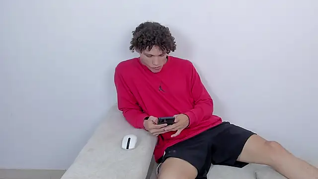 laurent nova online show from March 20, 2025, 6:42 pm