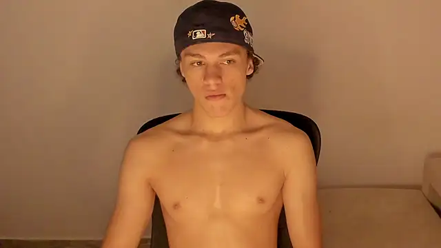 laurent nova online show from December 22, 2025, 9:06 am