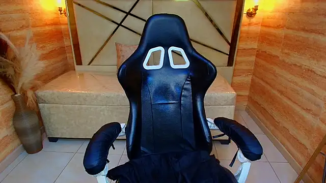 Dakotha v  online show from December 20, 2025, 3:35 am