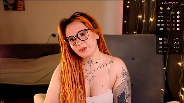 The Full Red Moon online show from November 28, 2025, 9:34 am