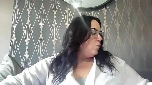Snapshot of clara_lu chatting on March 18, 2025, 8:47 am clara lu online show from March 18, 2025, 8:47 am