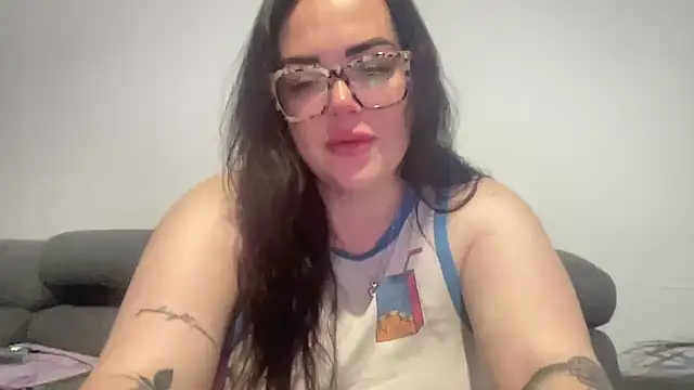 Snapshot of clara_lu chatting on May 19, 2026, 5:14 am clara lu online show from May 19, 2026, 5:14 am