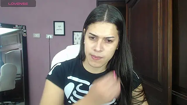 Luciana Ortiz1 online show from February 8, 2025, 2:38 pm