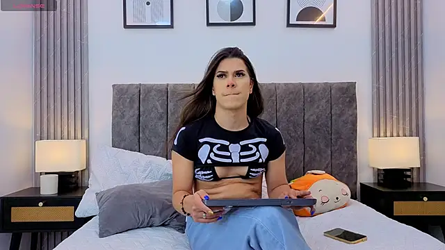 Luciana Ortiz1 online show from November 7, 2025, 1:44 pm