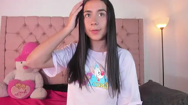 xanna sweet online show from February 15, 2025, 4:56 pm