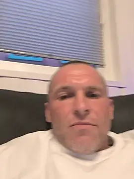 Snapshot of AttractiveSilk5 chatting on August 7, 2026, 6:54 pm AttractiveSilk5 online show from August 7, 2026, 6:54 pm