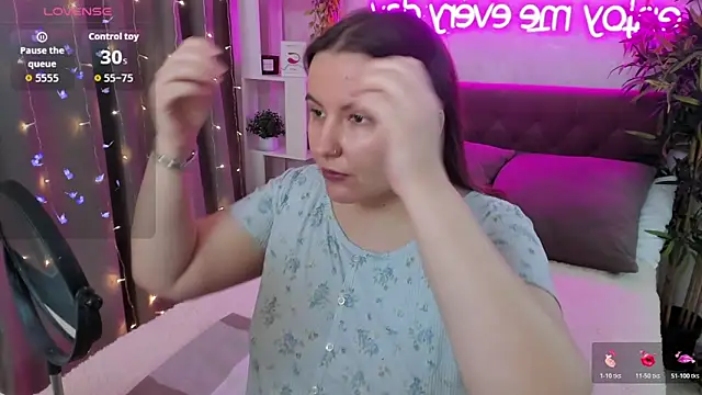 FeralPeach online show from February 14, 2026, 5:04 am