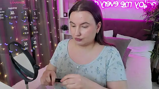 FeralPeach online show from February 19, 2026, 7:48 am