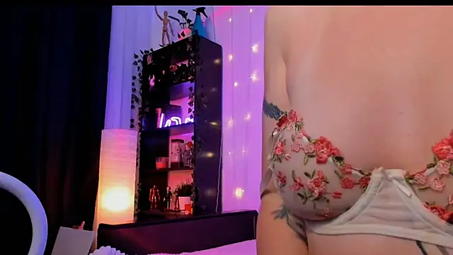 Magic Allie online show from November 14, 2025, 6:56 am