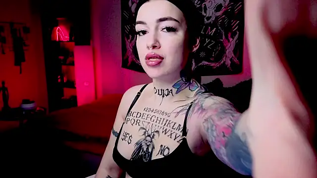 Magic Allie online show from March 18, 2026, 7:50 pm