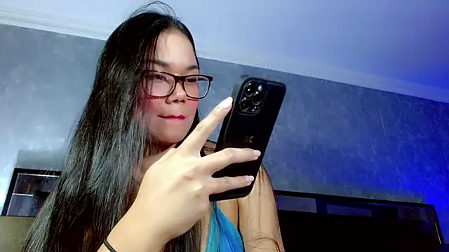 Snapshot of JasmineMoore chatting on June 2, 2026, 10:01 pm JasmineMoore online show from June 2, 2026, 10:01 pm