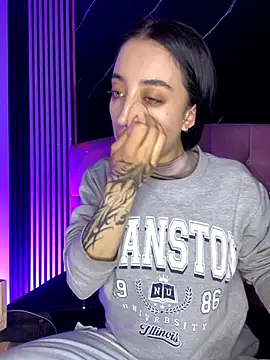 Ady 18 online show from November 10, 2025, 6:51 pm