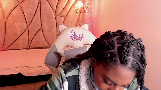 Queen perla  online show from March 12, 2025, 10:39 pm