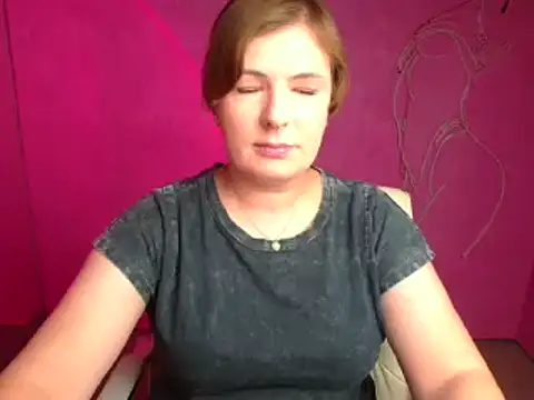 Snapshot of Lissmilf chatting on October 13, 2025, 11:43 am Lissmilf online show from October 13, 2025, 11:43 am