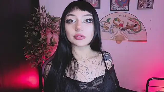 Snapshot of catipetite chatting on August 4, 2026, 11:35 am catipetite online show from August 4, 2026, 11:35 am