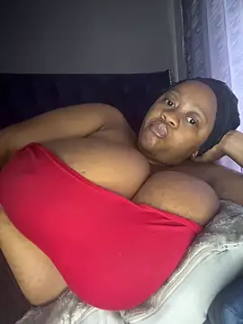 Chubbykarisma27 online show from April 25, 2026, 2:36 pm