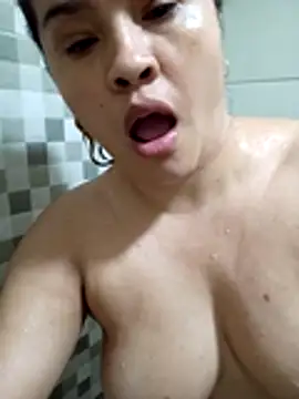 lovelyjhessy online show from January 7, 2025, 11:24 pm