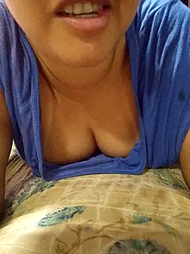 lovelyjhessy online show from March 1, 2025, 1:11 am