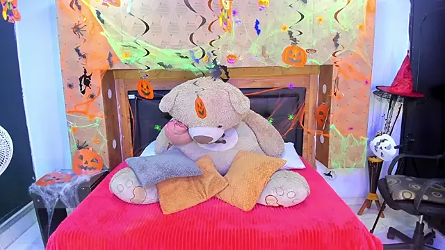 SofiAndNicol online show from October 21, 2025, 11:11 am