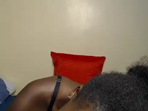 Snapshot of erlyn_misha chatting on March 3, 2025, 4:14 pm erlyn misha online show from March 3, 2025, 4:14 pm