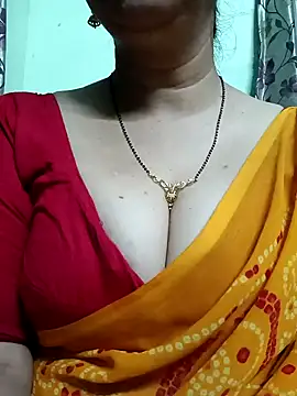 Snapshot of Rosy-B chatting on December 19, 2024, 12:24 am Rosy-B online show from December 19, 2024, 12:24 am