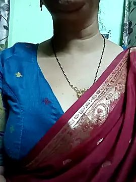 Snapshot of Rosy-B chatting on December 20, 2024, 12:41 am Rosy-B online show from December 20, 2024, 12:41 am